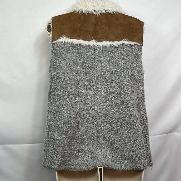 Two Sisters Multi texture Vest medium EUC - Picture 7 of 12
